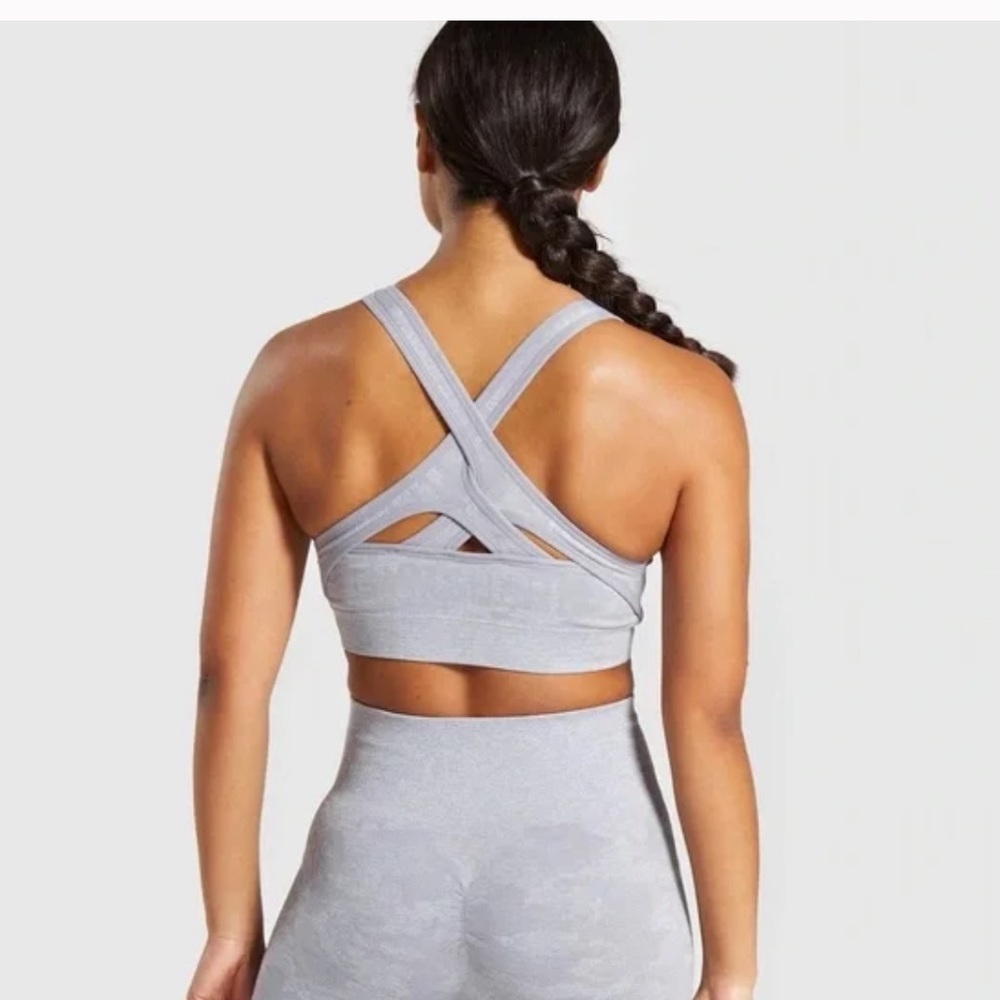 Gymshark adapt camo seamless sports bra light grey